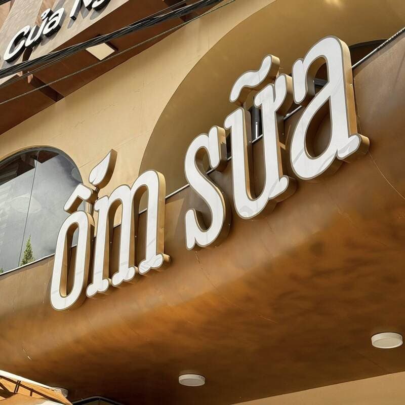 Bảng hiệu Ốm Sữa